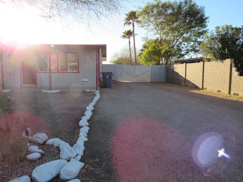 240 S Malcolm Dr, Apache Junction, AZ 85120