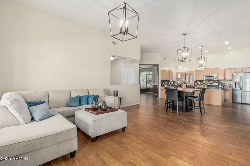 240 Brooks St, Gilbert, AZ 85233
