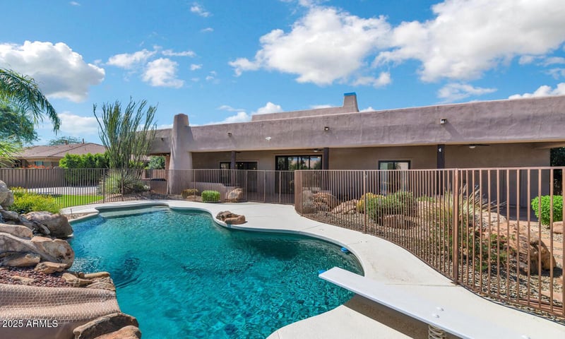 24005 45th Dr, Glendale, AZ 85310