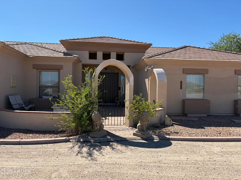 2401 Dixon Ln, San Tan Valley, AZ 85144