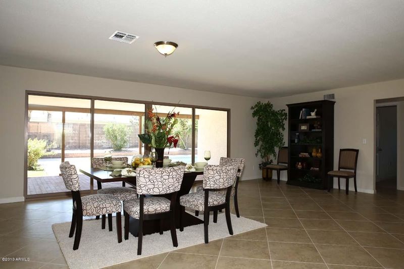 2401 E Desert Cove Ave, Phoenix, AZ 85028