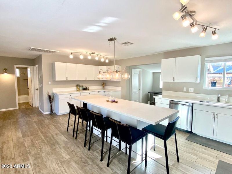 2401 E Sylvia St, Phoenix, AZ 85032
