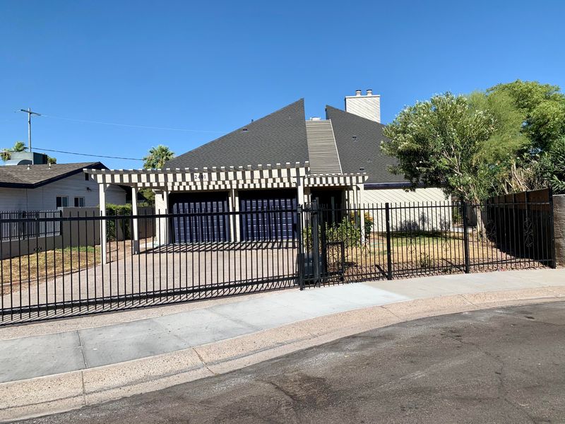 2401 N 18th Dr, Phoenix, AZ 85007