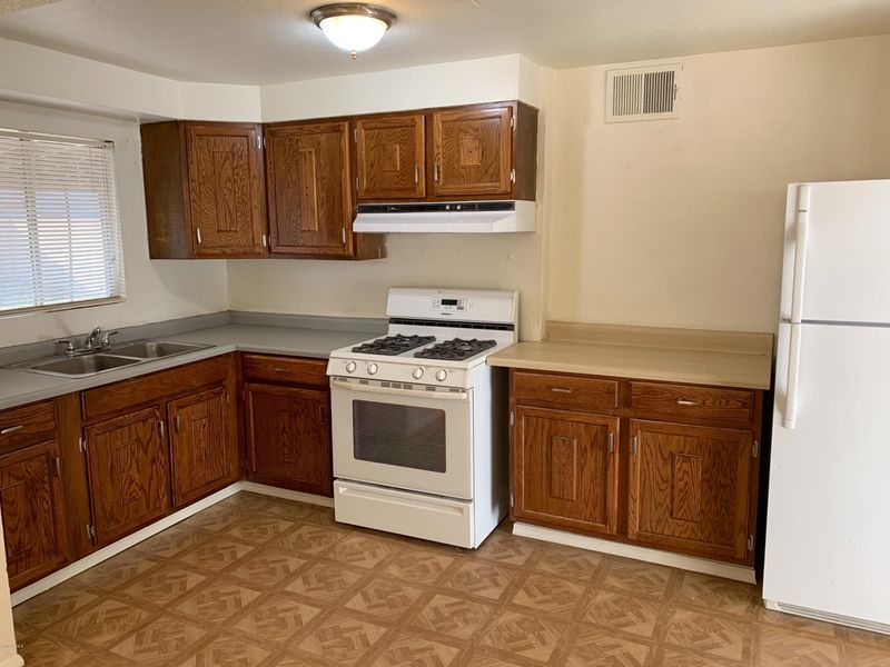 2401 W Coolidge St, Phoenix, AZ 85015
