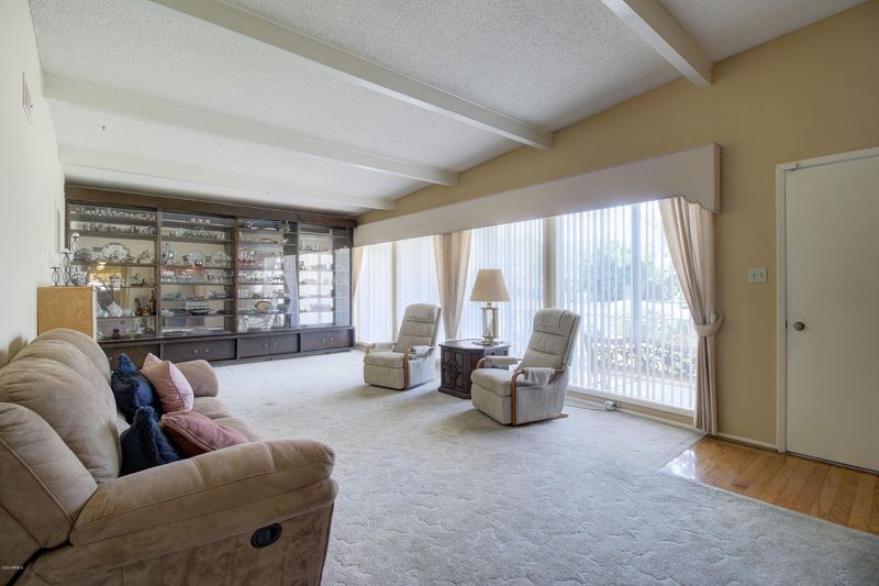 2401 W Saint John Rd, Phoenix, AZ 85023
