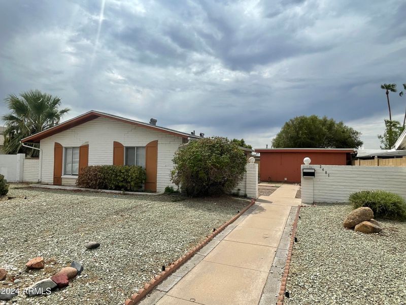 2401 W Shaw Butte Dr, Phoenix, AZ 85029