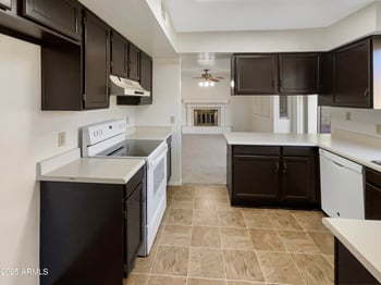 24018 40th Dr, Glendale, AZ 85310