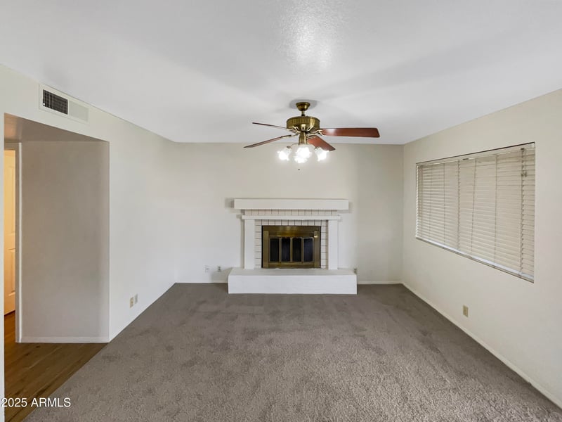 24018 40th Dr, Glendale, AZ 85310