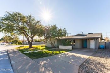 2402 37th St, Phoenix, AZ 85008