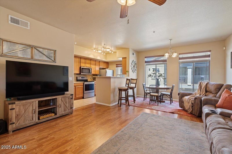 2402 5th St #1446, Tempe, AZ 85288