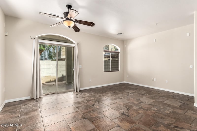 2402 5th St #1623, Tempe, AZ 85288