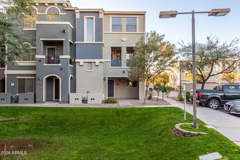 2402 5th St #1706, Tempe, AZ 85288