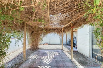 2402 Diana Ave, Phoenix, AZ 85021