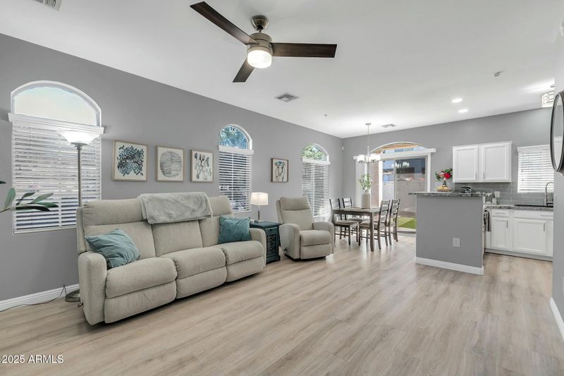 2402 E 5th St #1455, Tempe, AZ 85288