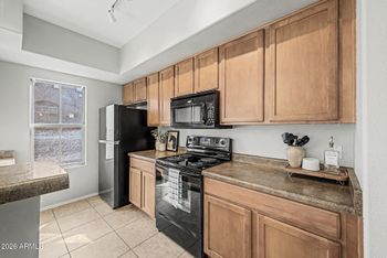 2402 E 5th St #1692, Tempe, AZ 85288