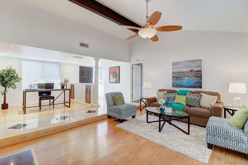 2402 E Christy Dr, Phoenix, AZ 85028