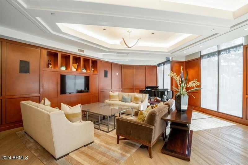 2402 E Esplanade Ln #201, Phoenix, AZ 85016