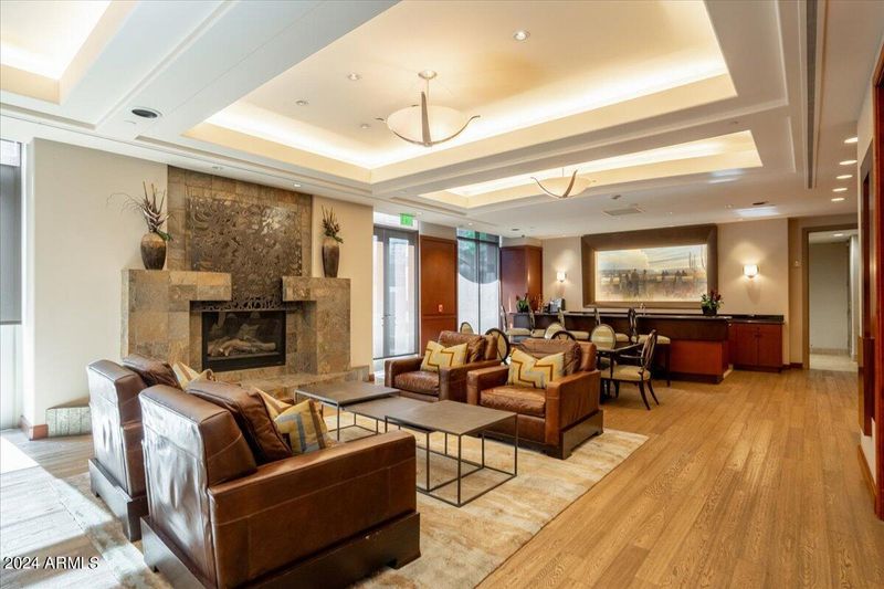 2402 E Esplanade Ln #201, Phoenix, AZ 85016