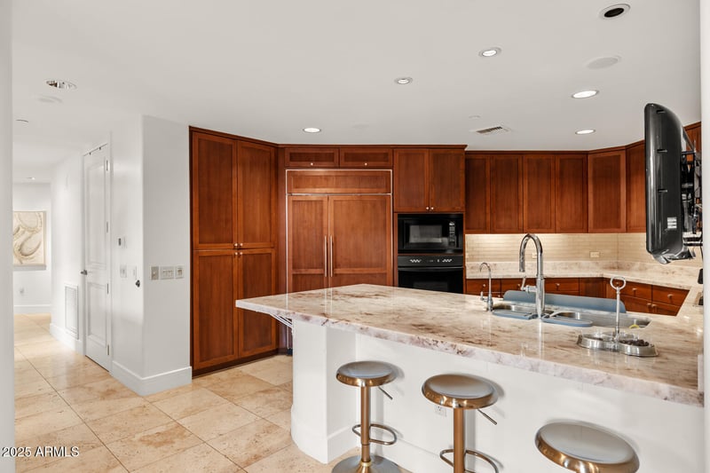 2402 Esplanade Ln #204, Phoenix, AZ 85016
