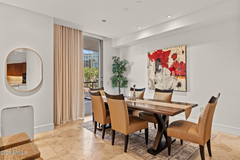 2402 Esplanade Ln #204, Phoenix, AZ 85016
