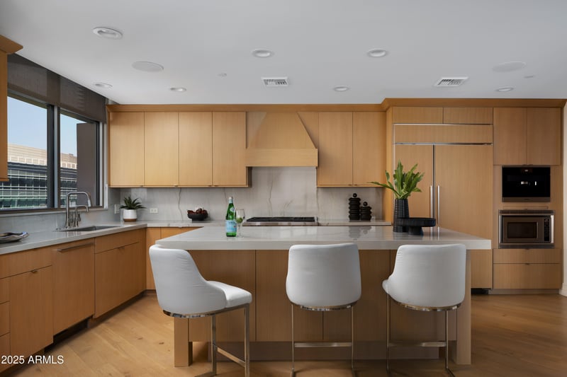 2402 Esplanade Ln #902, Phoenix, AZ 85016