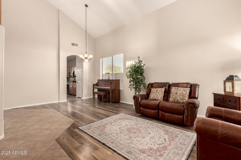 2402 Minton St, Phoenix, AZ 85041