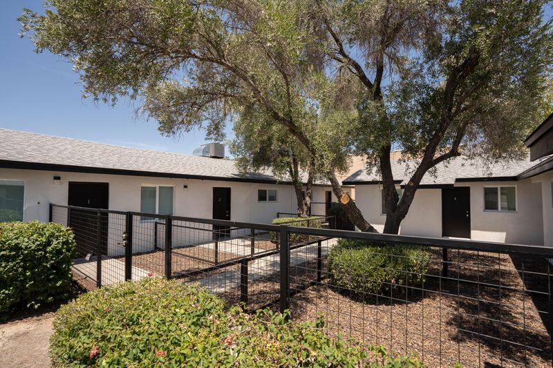 2402 N 24th St, Phoenix, AZ 85008