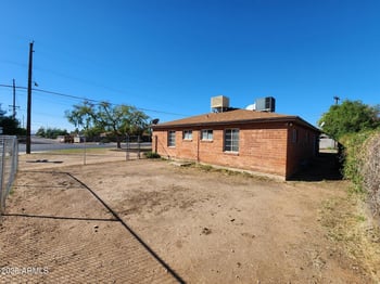 2402 Osborn Rd, Phoenix, AZ 85015
