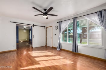 2402 Poinsettia Dr, Phoenix, AZ 85029