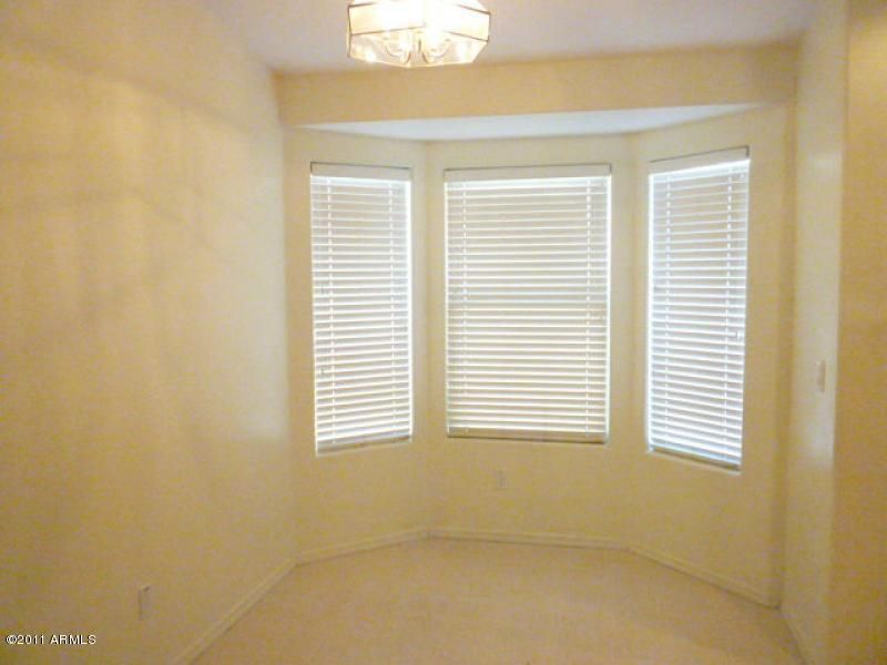 2402 W Apollo Rd, Phoenix, AZ 85041