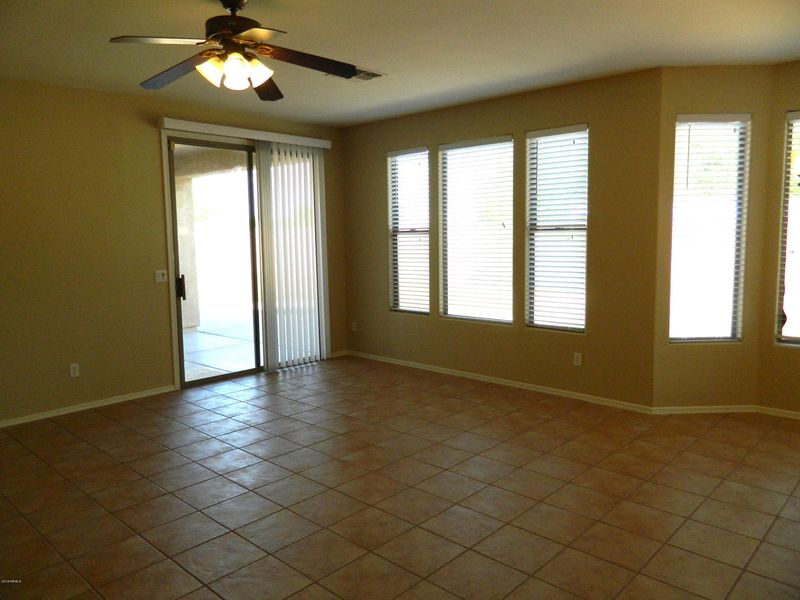 2402 W Darrow St, Phoenix, AZ 85041