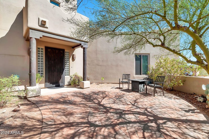 2402 W Sunrise Dr, Phoenix, AZ 85041