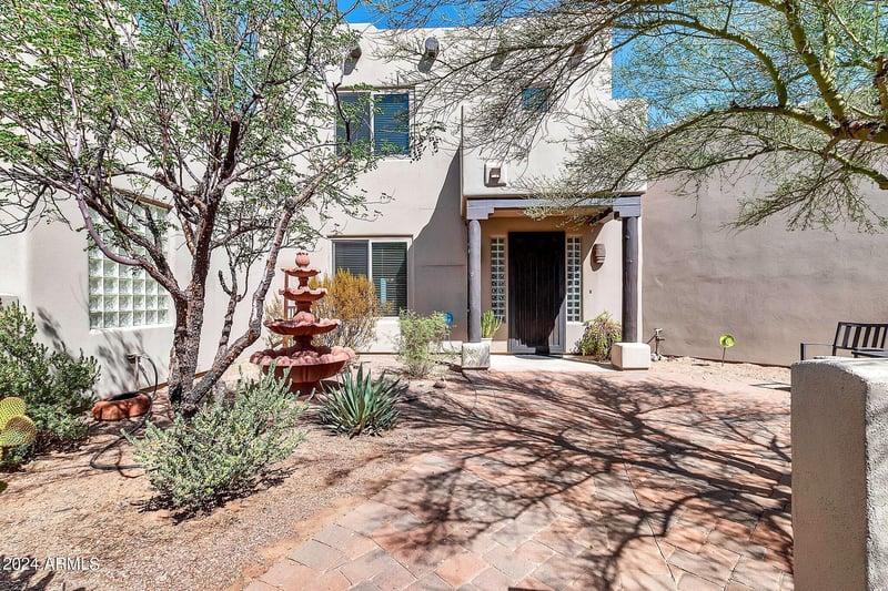 2402 W Sunrise Dr, Phoenix, AZ 85041