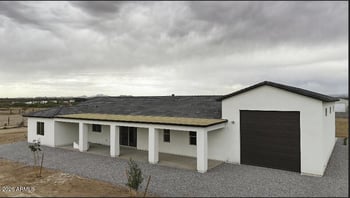 24025 Beacon Ln, Wittmann, AZ 85361