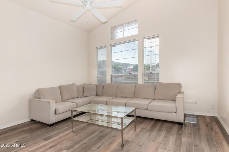 2403 E Mountain Vista Dr, Phoenix, AZ 85048