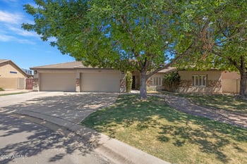 24039 82nd Ave, Peoria, AZ 85383