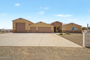 24039 Cavedale Dr, Wittmann, AZ 85361