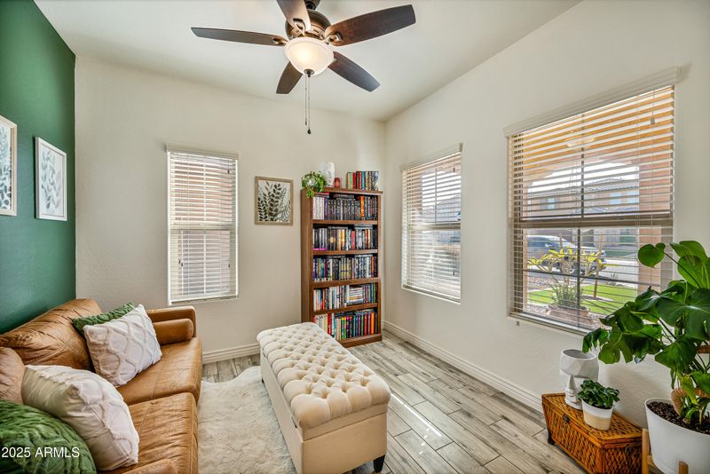 2404 E Gillcrest Rd, Gilbert, AZ 85298