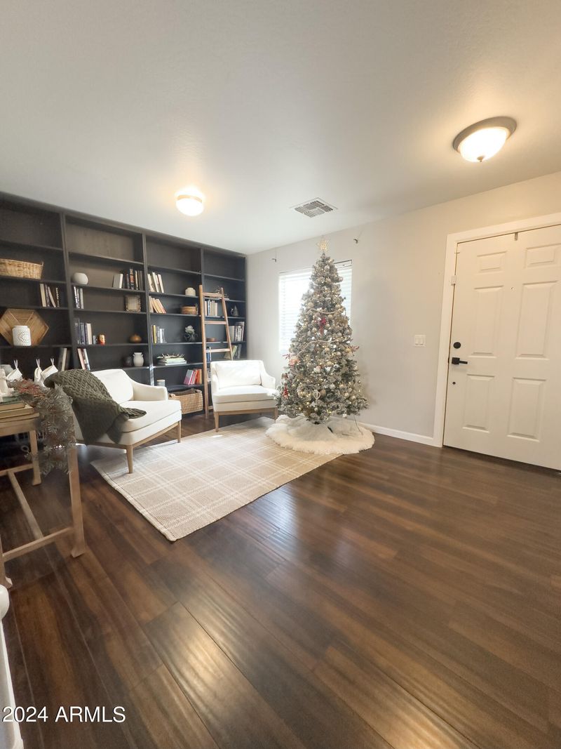 2404 E Meadow Chase Dr, San Tan Valley, AZ 85140