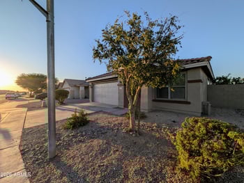 2404 Roeser Rd, Phoenix, AZ 85041