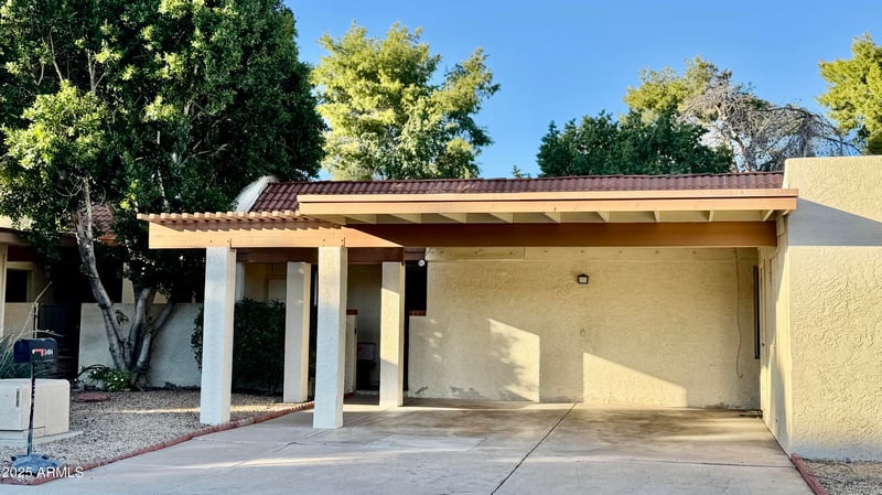 2404 Rue De Lamour Ave, Phoenix, AZ 85029