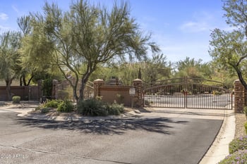 2405 Barbie Ln, Phoenix, AZ 85085