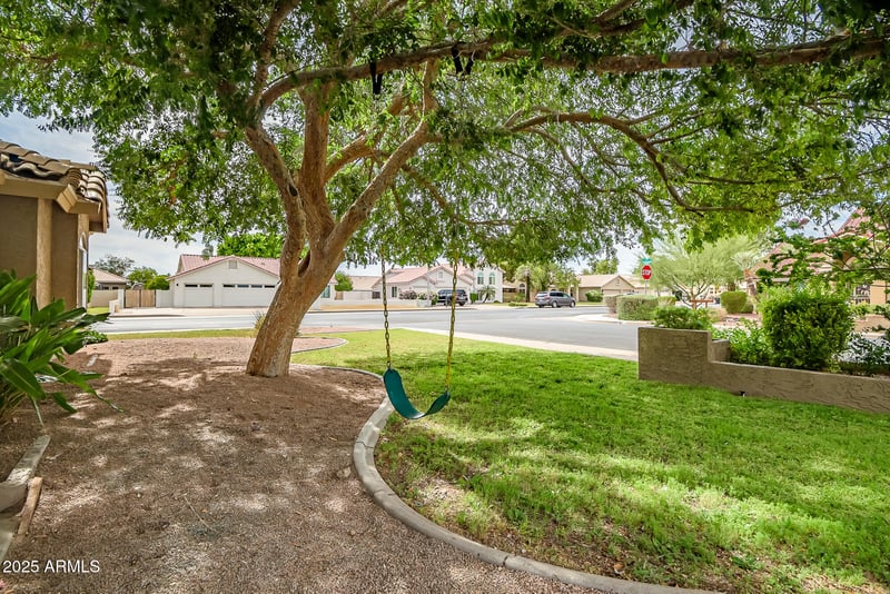 2405 Lynwood Cir, Mesa, AZ 85213