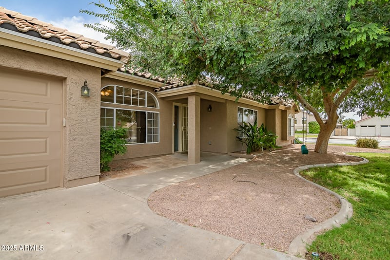 2405 Lynwood Cir, Mesa, AZ 85213