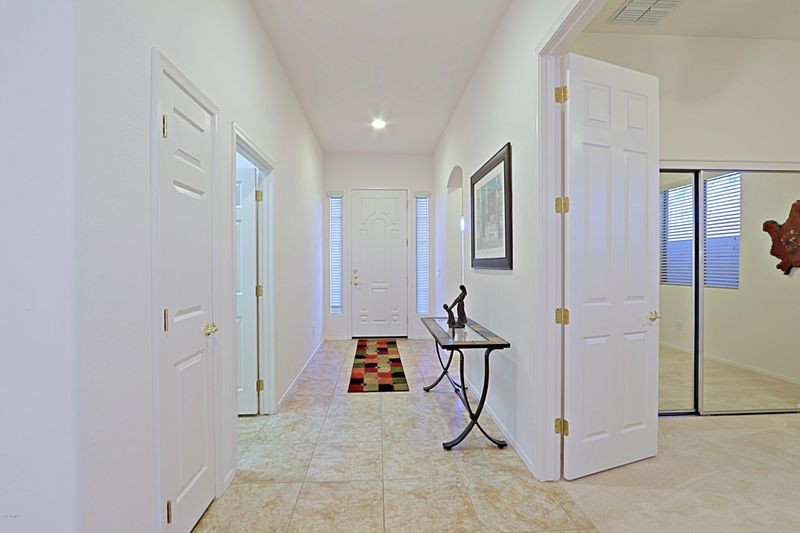 2405 W Red Range Way, Phoenix, AZ 85085