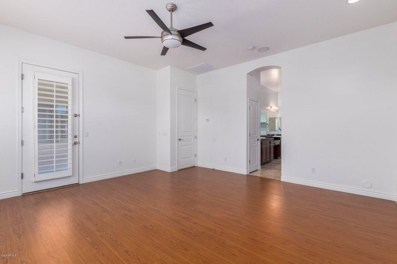 2405 W Spur Dr, Phoenix, AZ 85085