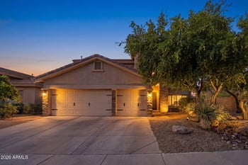 2406 Barbie Ln, Phoenix, AZ 85085