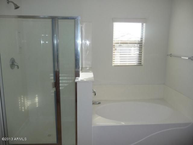 2406 W Hunter Ct, Phoenix, AZ 85085