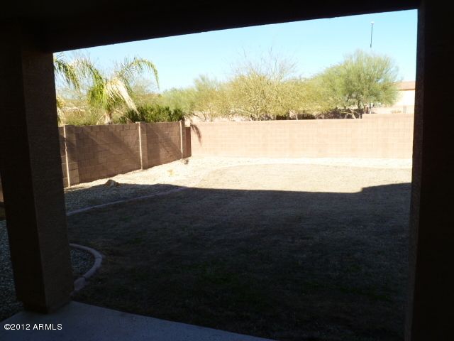 2406 W White Feather Ln, Phoenix, AZ 85085
