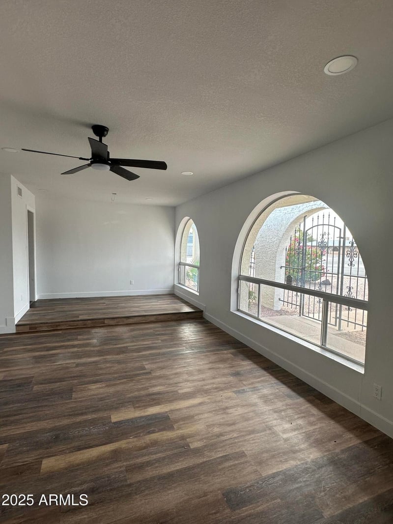 2407 Encanto St, Mesa, AZ 85213
